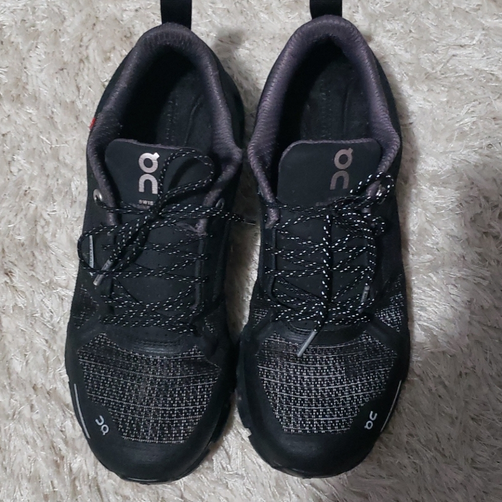 On Running Couldflyer Weatherproof Lunar Black